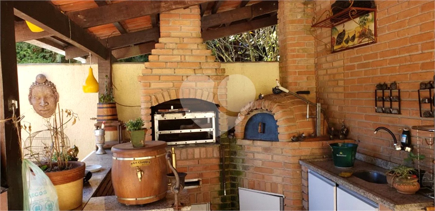 Casa à venda com 4 suítes no condomínio Alpes da Cantareira, Mairiporã - SP