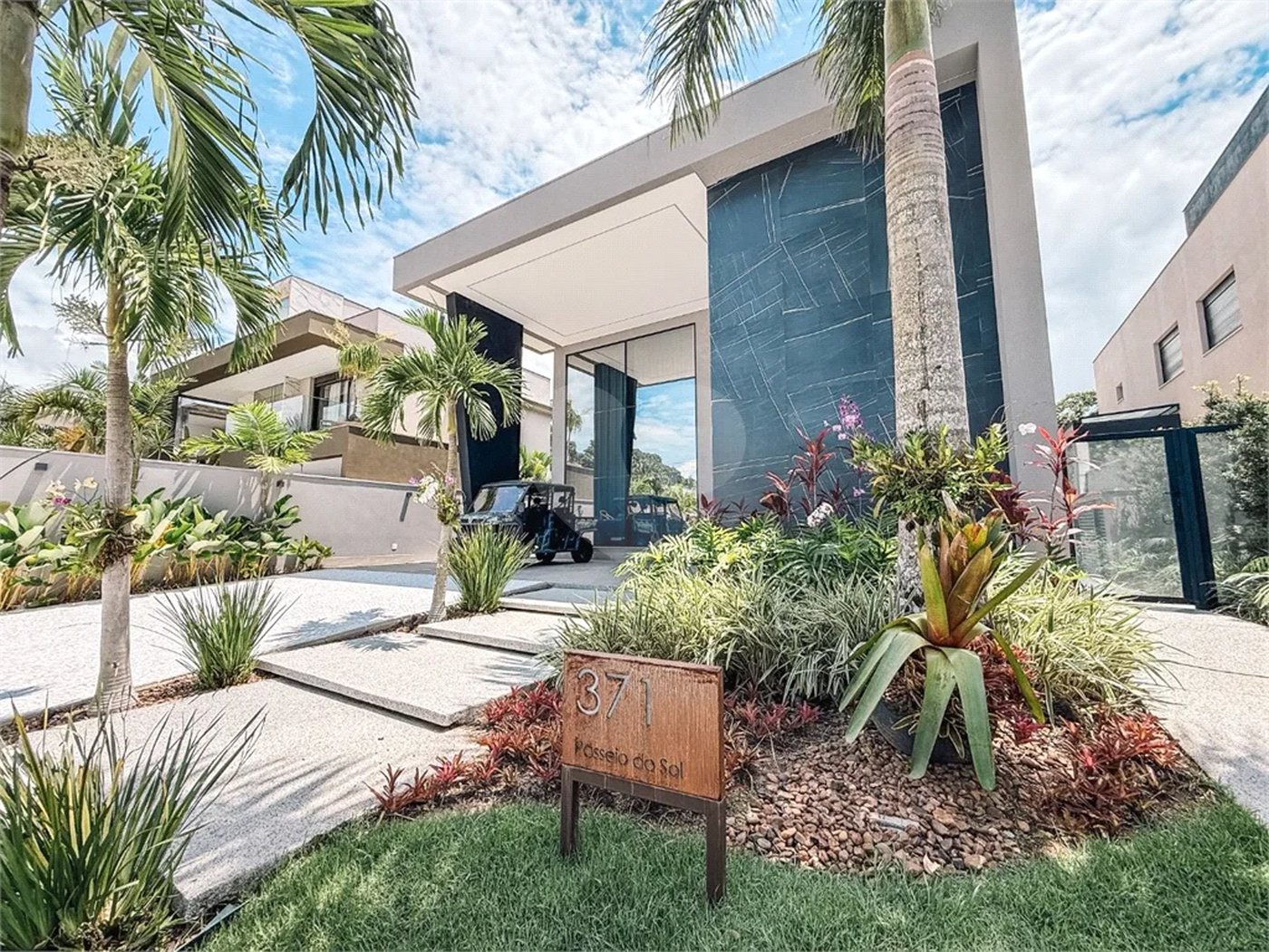 Casa à venda com 5 suítes em Riviera de São Lourenço, Bertioga, SP