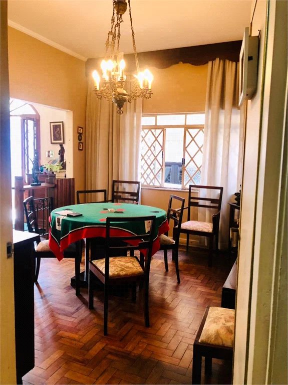 Sobrado à venda com 5 suítes em Vila Cordeiro, São Paulo, SP