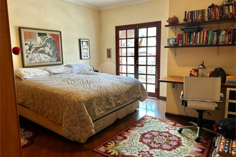 Excelente Sobrado na Vila Matilde. Venha fazer uma visita.