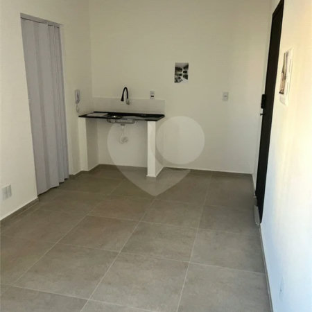 Sobre kitnet com 20 m² para alugar na Mooca