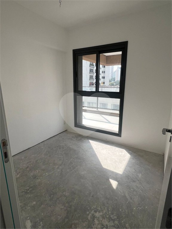 Charme, conforto e vista livre na Vila Clementino – 98 m² com pé-direito duplo!