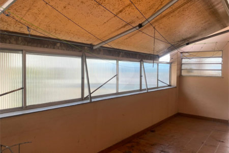 Casa à venda com 5 quartos, sendo 3 suítes, em Vila Rosália, Guarulhos, SP