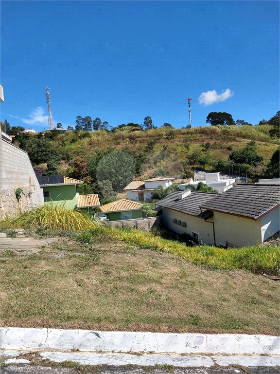 Terreno à venda com 1 suíte em Pinheirinho, Vinhedo, SP