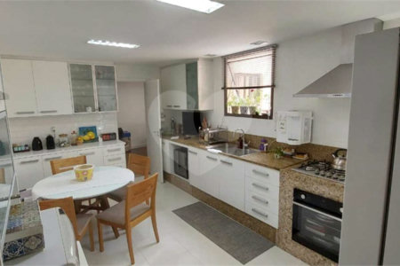 Apartamento à venda com 4 quartos, sendo 1 suíte,  em Tijuca, Rio de Janeiro, RJ