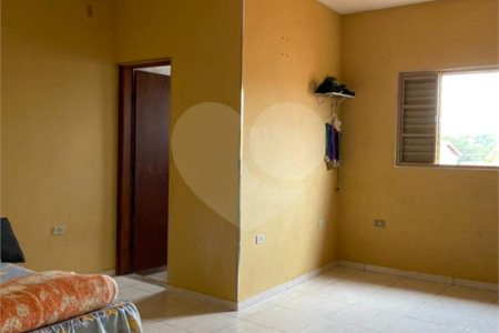 Casa à venda com 2 quartos, sendo 1 suíte, no Centro, Araçoiaba da Serra, SP