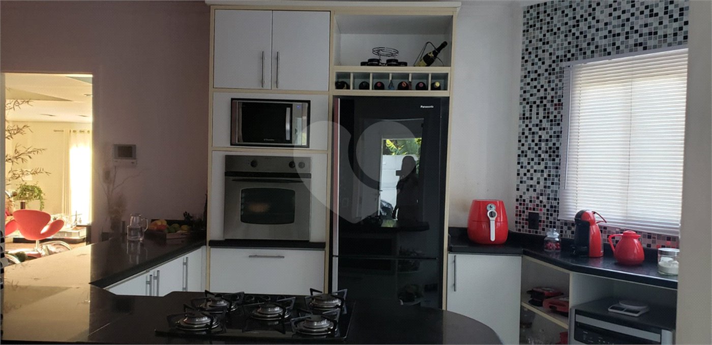 Casa à venda com 4 suítes em Pirucaia, Mairiporã, SP