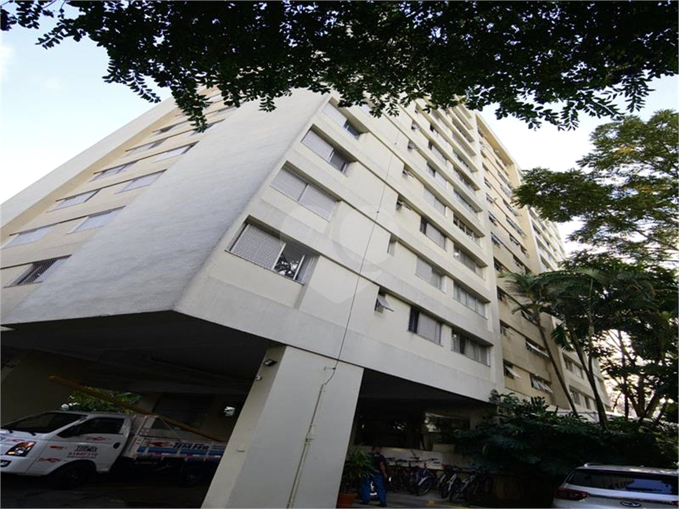 Apartamento à venda com 4 quartos, sendo 2 suítes, em Vila Olímpia, São Paulo, SP