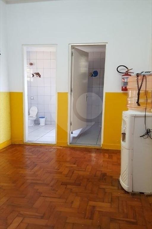 Sobrado à venda com 4 quartos, sendo 1 suíte, em Vila Monumento, São Paulo, SP