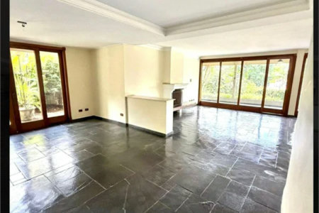 Casa à venda com 5 quartos, sendo 3 suítes,  em Jardim Leonor, São Paulo, SP