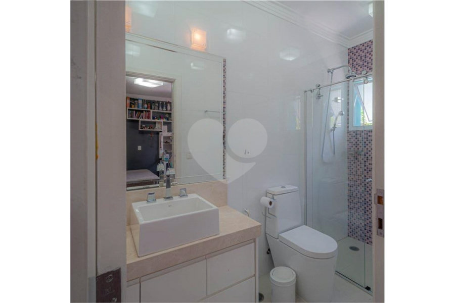 Casa para alugar com 5 quartos, sendo 4 suítes, no condomínio Colinas Japore, São Paulo - SP