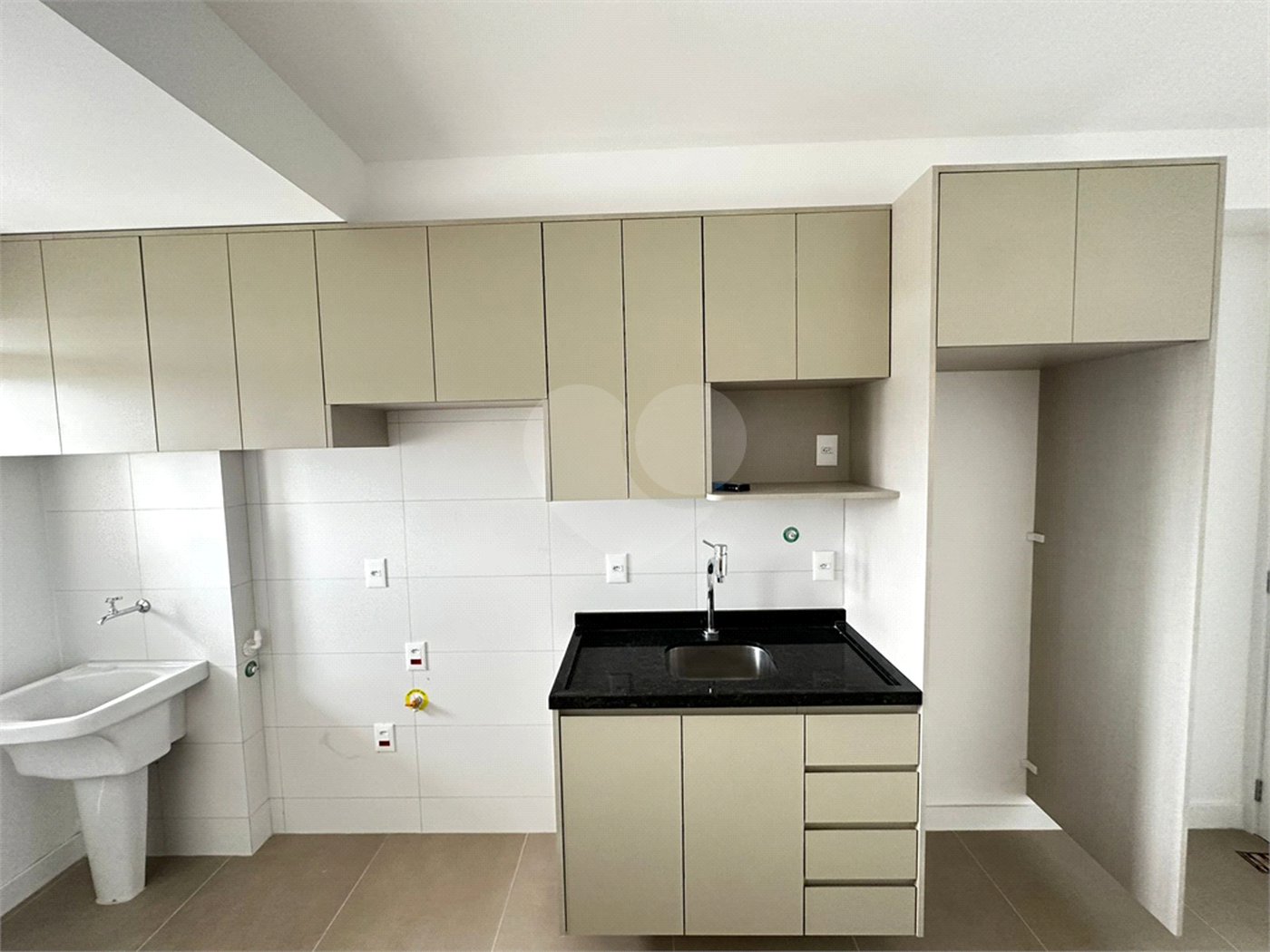 Apartamento para alugar com 1 suíte em Jardim Santa Helena, Suzano, SP