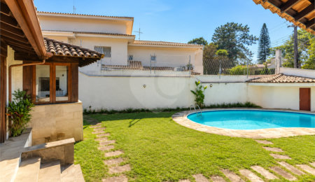 Casa Térrea à venda com 4 quartos, sendo 2 suítes,  em Alto da Boa Vista, São Paulo, SP