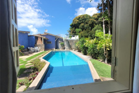 Casa à venda com 4 quartos, sendo 2 suítes, no Centro, Santa Cruz Cabrália, BA