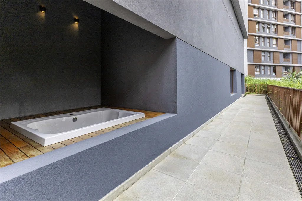 Apartamento à venda com 3 suítes em Jardim das Bandeiras, São Paulo, SP