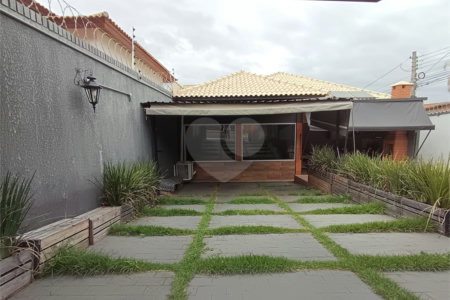 Casa à venda com 3 quartos, sendo 1 suíte,  em Jardim Santa Rosália, Sorocaba, SP