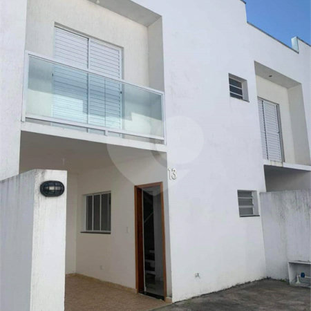 Casa à venda com 2 quartos, sendo 1 suíte, no condomínio Sem Nome, Suzano - SP