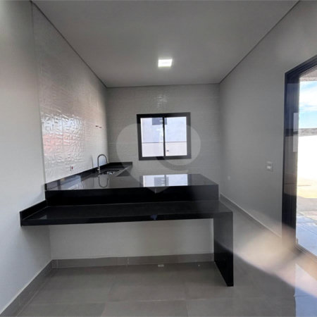 Casa à venda com 3 suítes no condomínio Helena Maria, Sorocaba - SP