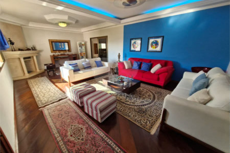 Casa à venda com 4 suítes no condomínio Villa Viana II, Cotia - SP