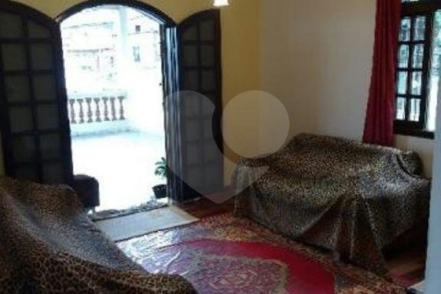 Casa à venda com 6 quartos, sendo 1 suíte, em Freguesia do Ó, São Paulo, SP