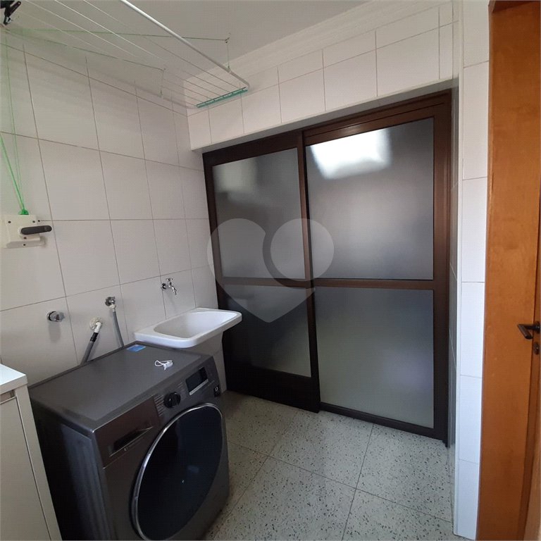 Apartamento à venda com 3 quartos, sendo 1 suíte, em Campo Belo, São Paulo, SP
