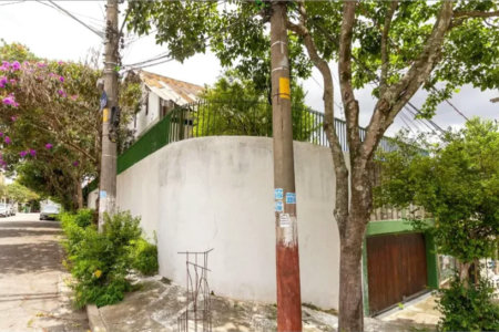 Casa à venda com 4 quartos, sendo 1 suíte,  em Vila Tiradentes, São Paulo, SP