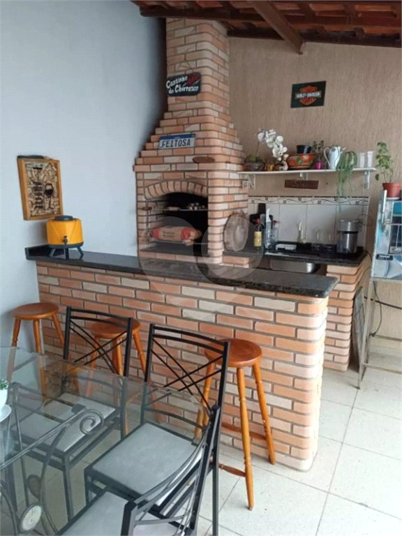 Sobrado à venda com 3 quartos, sendo 1 suíte, em Jardim Karolyne, Votorantim, SP