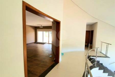 Casa à venda com 5 quartos, sendo 3 suítes, no condomínio Serra da Estrela, Atibaia - SP