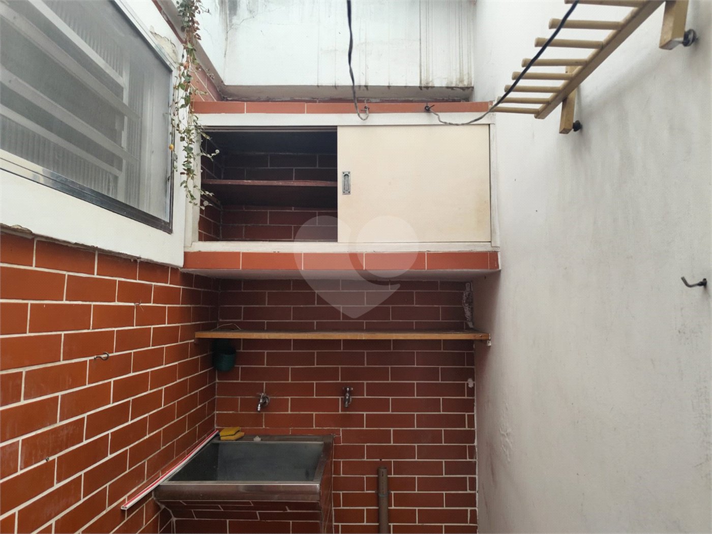 Sobrado à venda com 2 quartos em Vila Nivi, São Paulo, SP