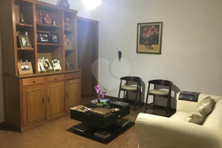Casa à venda com 5 quartos, sendo 4 suítes,  em Vila Tramontano, São Paulo, SP
