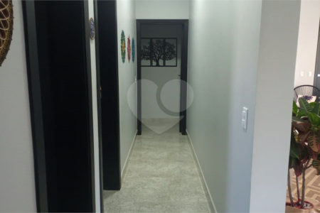 Casa à venda com 3 quartos, sendo 1 suíte,  no condomínio Village da Serra, Araçoiaba da Serra - SP