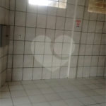 Casa térrea + Sala Comercial na Vila Prado.