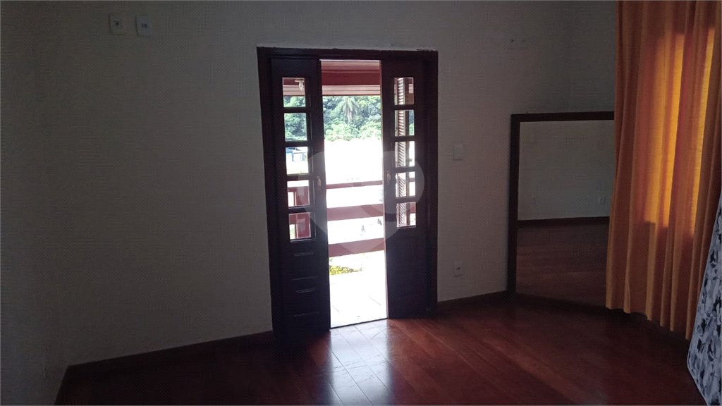 Sobrado à venda com 4 quartos, sendo 3 suítes,  em Horto Florestal, São Paulo, SP
