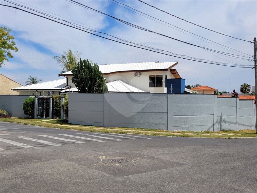 Casa à venda com 3 suítes em Chácara Areal, Indaiatuba, SP