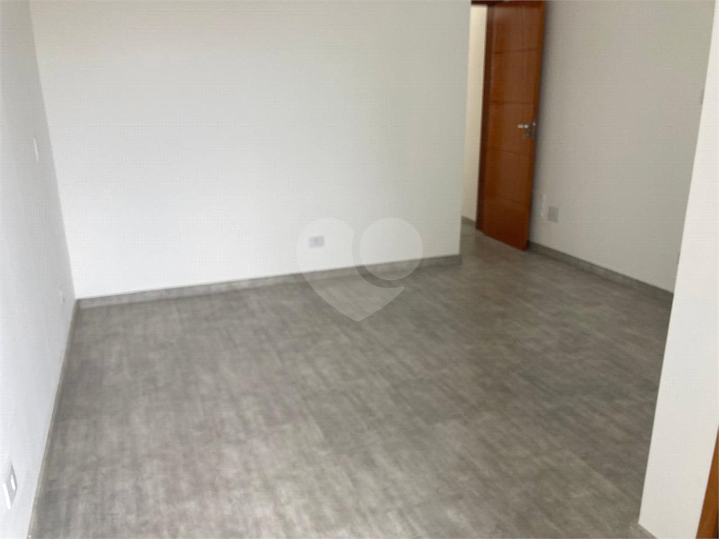 Sobrado à venda com 3 quartos, sendo 1 suíte,  em Jardim Alzira, São Paulo, SP
