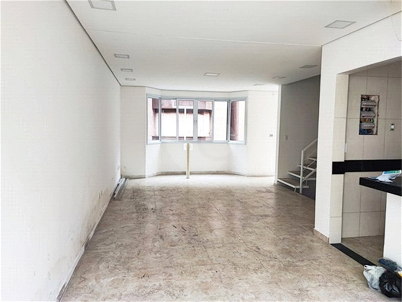 Casa à venda com 3 quartos, sendo 1 suíte,  no condomínio Ouro Verde, Guarulhos - SP