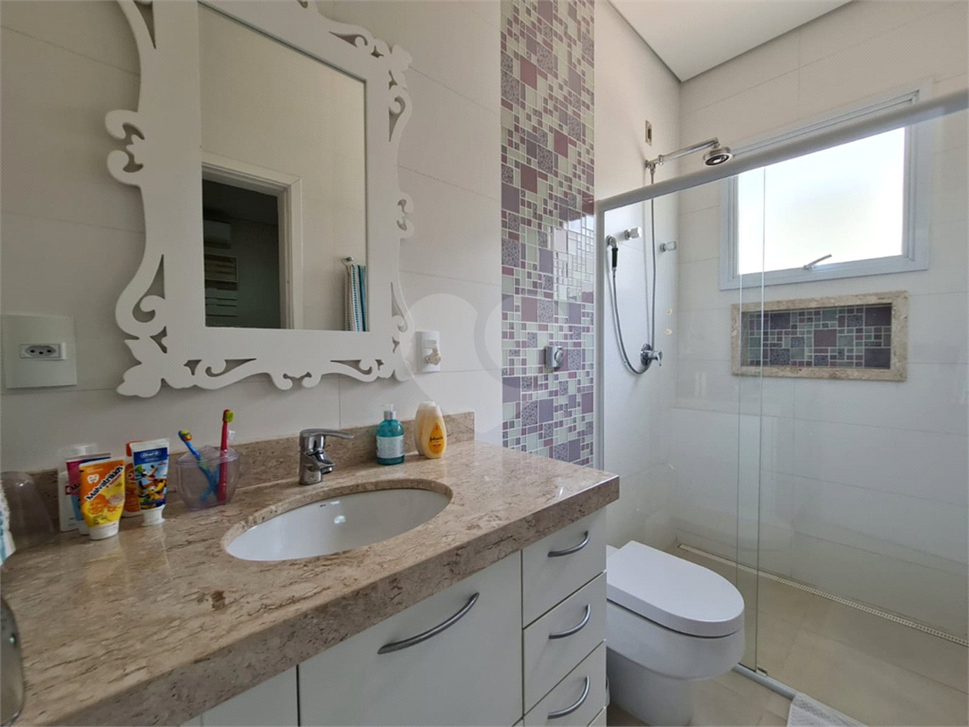 Casa à venda ou para alugar com 4 suítes no condomínio Residencial Jardim Primavera, Louveira - SP