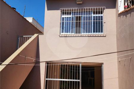 Sobrado à venda com 3 quartos, sendo 1 suíte,  em Vila Constança, São Paulo, SP