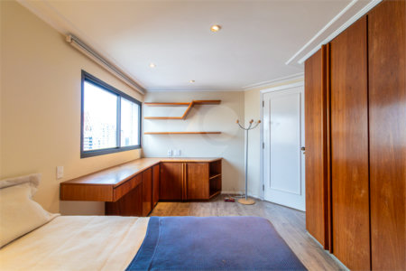 Duplex à venda com 4 quartos, sendo 3 suítes, em Campo Belo, São Paulo, SP