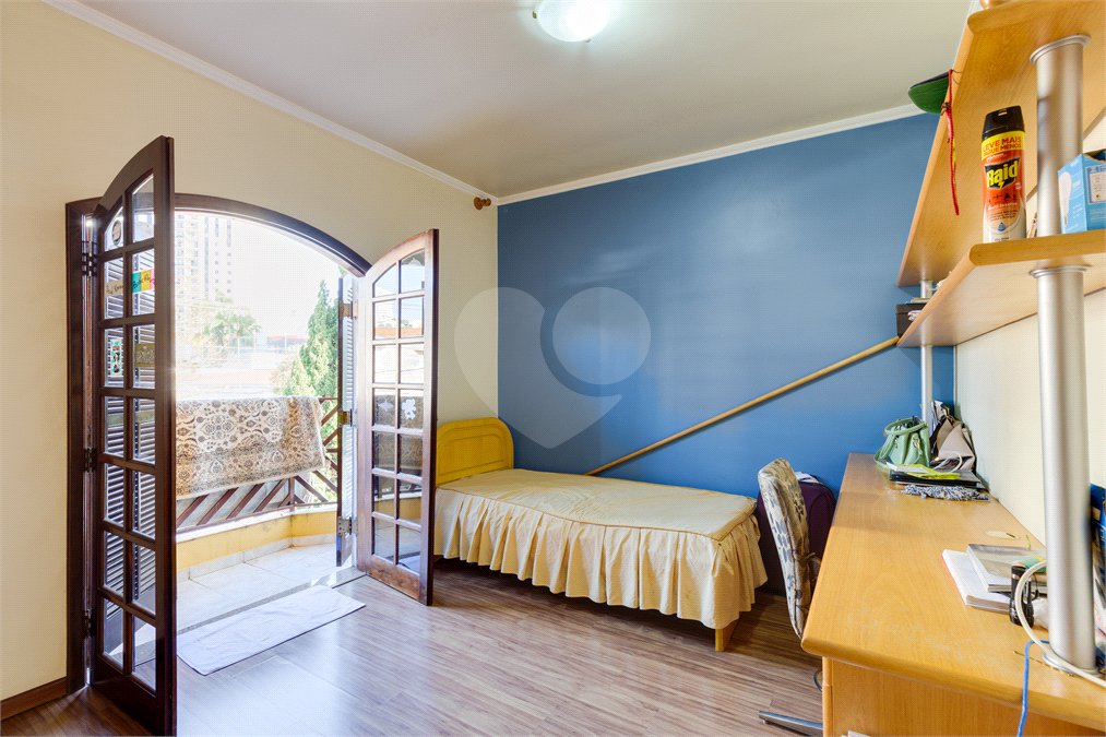 Sobrado à venda com 4 quartos, sendo 1 suíte, em Alto da Boa Vista, São Paulo, SP