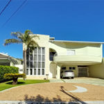 Casa à venda com 4 quartos, sendo 3 suítes, no condomínio Residencial Terras de Vinhedo, Vinhedo - SP