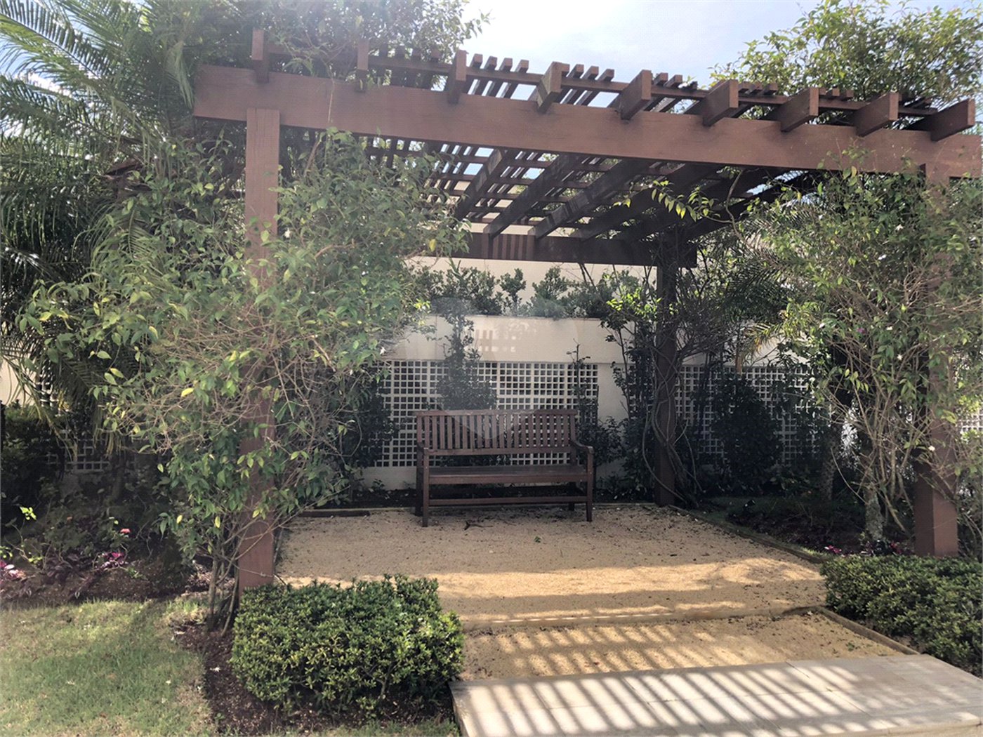 Apartamento à venda com 4 quartos, sendo 2 suítes,  em Jardim Armênia, Mogi das Cruzes, SP