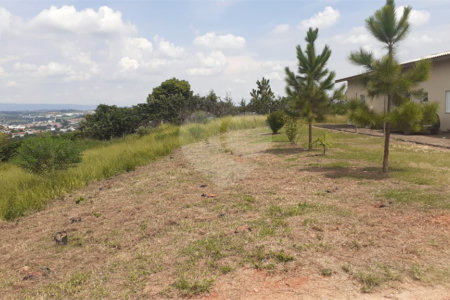 Chácara à venda com 4 quartos, sendo 1 suíte, em Vista Alegre, Vinhedo, SP