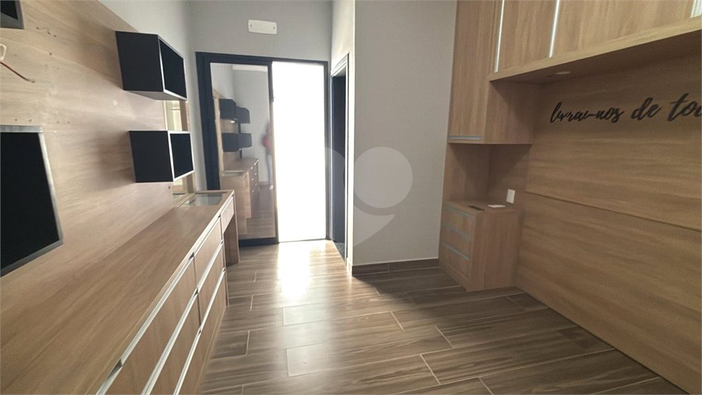 Casa à venda com 3 quartos, sendo 1 suíte, no condomínio Vila Paraty, Indaiatuba - SP