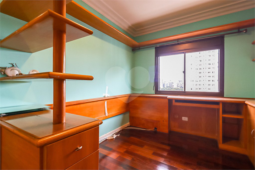 Apartamento à venda com 4 quartos, sendo 3 suítes, em Brooklin Paulista, São Paulo, SP