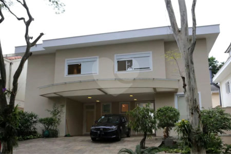 Casa à venda com 3 suítes no condomínio Residencial Morumbi, São Paulo - SP