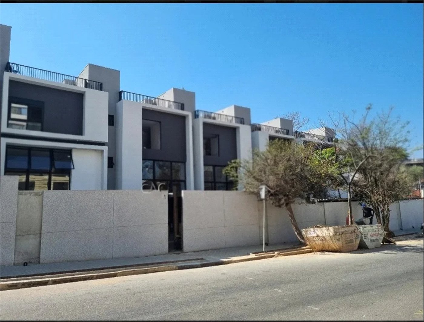 Casa à venda com 3 quartos, sendo 1 suíte, no condomínio : Cube XL Vila Madalena, São Paulo - SP