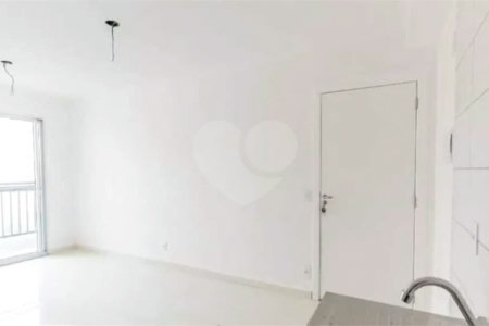 Apartamento com 50m², 2 dormitórios, 1 vaga, á venda em Itaquera.