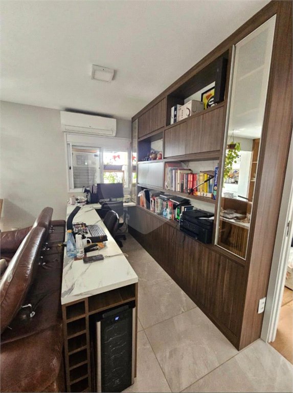 Apartamento à venda com 3 quartos, sendo 2 suítes, em Vila Anastácio, São Paulo, SP