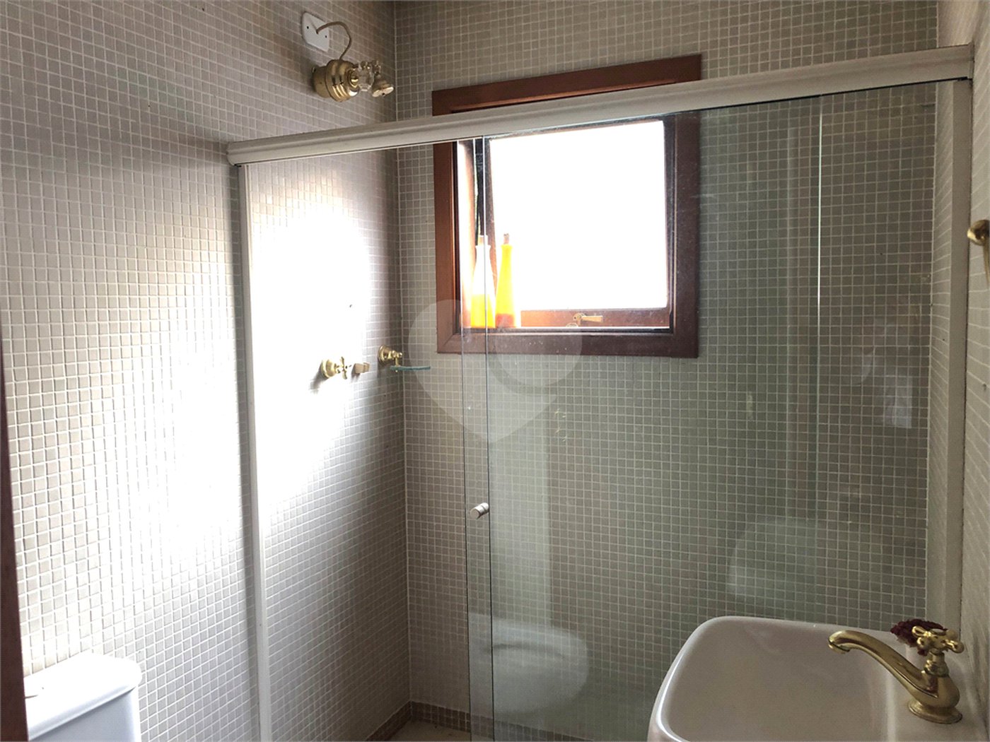 Casa à venda com 3 quartos, sendo 2 suítes,  no condomínio Aruã, Mogi das Cruzes - SP